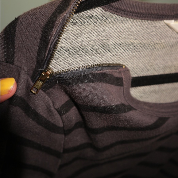 Black and Gray Sweater with Zip detail - Picture 4 of 4
